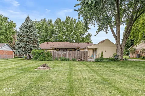 6481 Walnut Brownsburg IN 46112