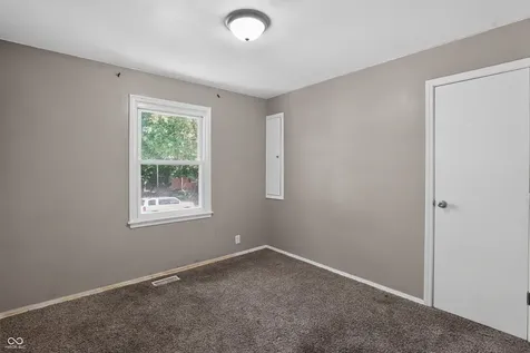 8505 E 34th Place Indianapolis IN 46226