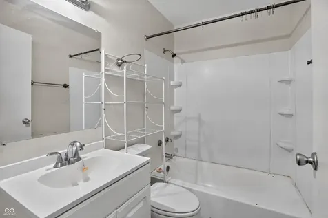 8505 E 34th Place Indianapolis IN 46226