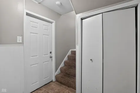 8505 E 34th Place Indianapolis IN 46226