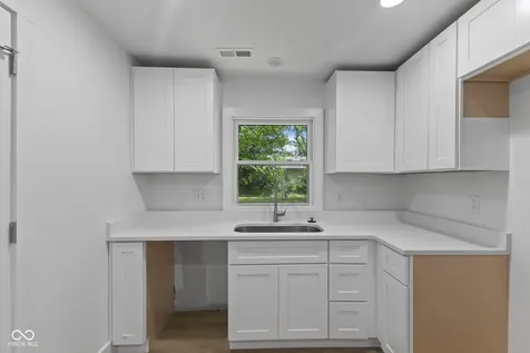 3038 Meredith Avenue Indianapolis IN 46201