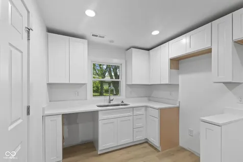 3038 Meredith Avenue Indianapolis IN 46201