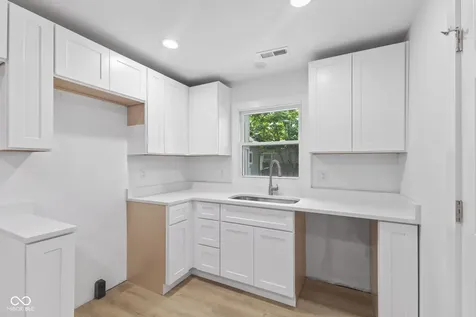 3038 Meredith Avenue Indianapolis IN 46201