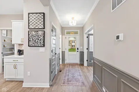 1104 Gatewick Court Greenwood IN 46143