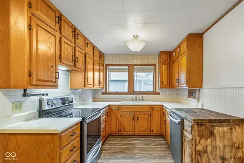 217 Lebanon Street Lizton IN 46149