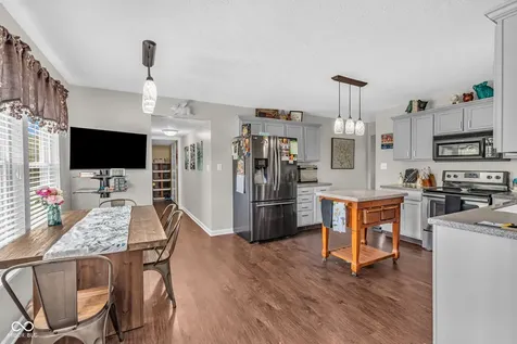 2905 Shadow Lake Drive Indianapolis IN 46217