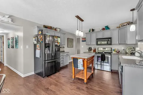 2905 Shadow Lake Drive Indianapolis IN 46217