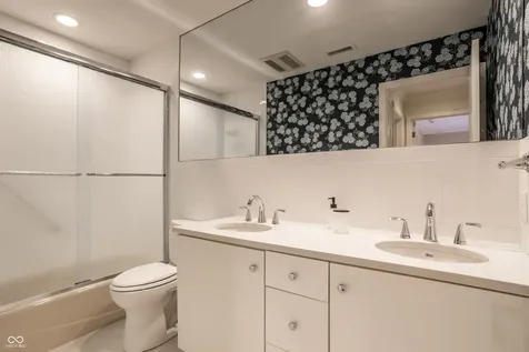 220 Olde Mill Cove Indianapolis IN 46260