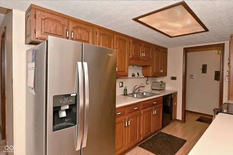 6221 Burlington Avenue Indianapolis IN 46220