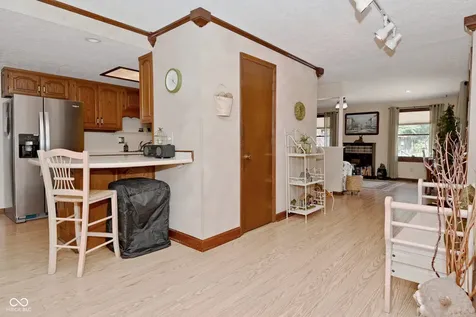 6221 Burlington Avenue Indianapolis IN 46220
