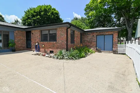 6221 Burlington Avenue Indianapolis IN 46220