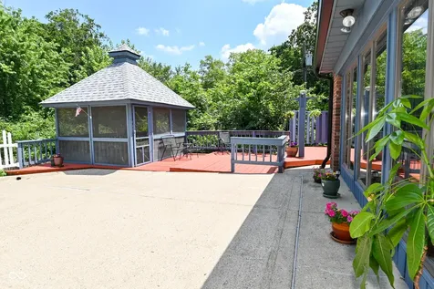 6221 Burlington Avenue Indianapolis IN 46220