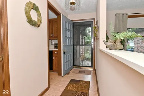 6221 Burlington Avenue Indianapolis IN 46220