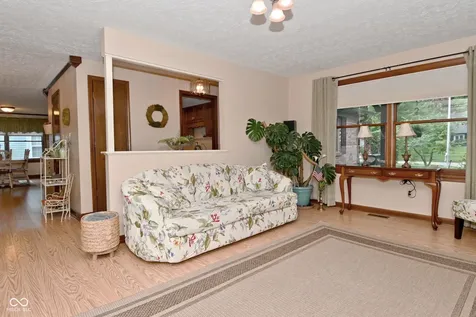 6221 Burlington Avenue Indianapolis IN 46220