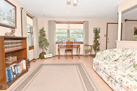 6221 Burlington Avenue Indianapolis IN 46220