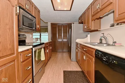 6221 Burlington Avenue Indianapolis IN 46220