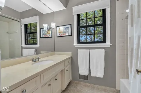1213 Alderly Road Indianapolis IN 46260