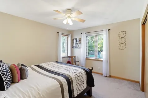 825 Queenswood Court Indianapolis IN 46217