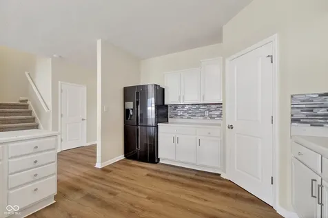 2715 Cabin Hill Road Greenfield IN 46140