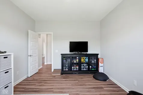 5423 Peachtree Road Zionsville IN 46077