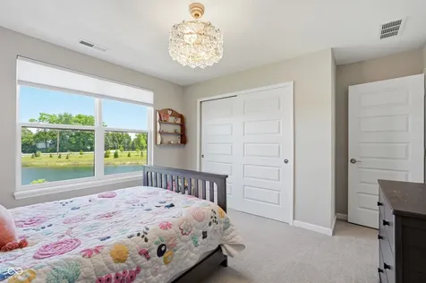 5423 Peachtree Road Zionsville IN 46077