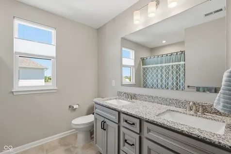5423 Peachtree Road Zionsville IN 46077