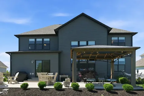5423 Peachtree Road Zionsville IN 46077
