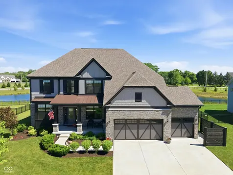 5423 Peachtree Road Zionsville IN 46077