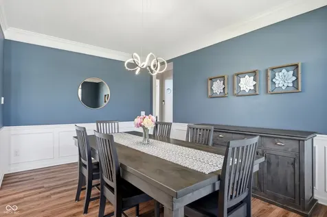 5423 Peachtree Road Zionsville IN 46077