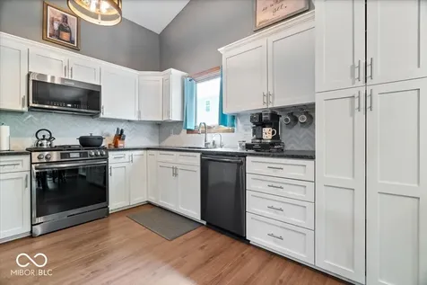 12030 Laurel Oak Drive Indianapolis IN 46236