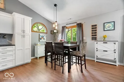12030 Laurel Oak Drive Indianapolis IN 46236