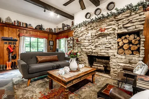 8295 Red Bud Lane Indianapolis IN 46256