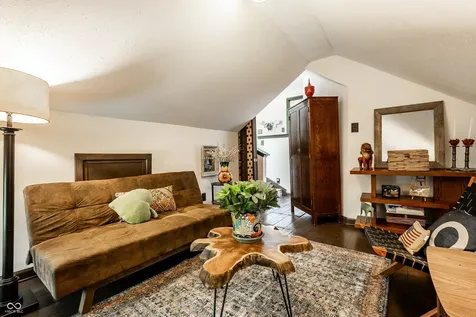 8295 Red Bud Lane Indianapolis IN 46256