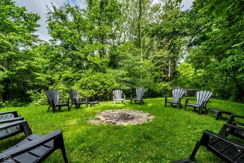 8295 Red Bud Lane Indianapolis IN 46256