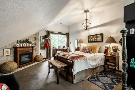 8295 Red Bud Lane Indianapolis IN 46256