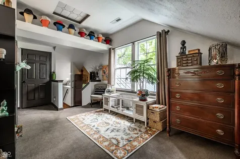 8295 Red Bud Lane Indianapolis IN 46256
