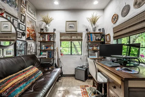8295 Red Bud Lane Indianapolis IN 46256