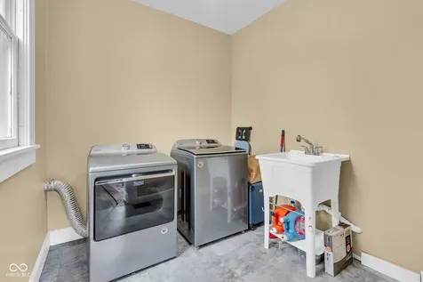 509 E Wabash Avenue Crawfordsville IN 47933