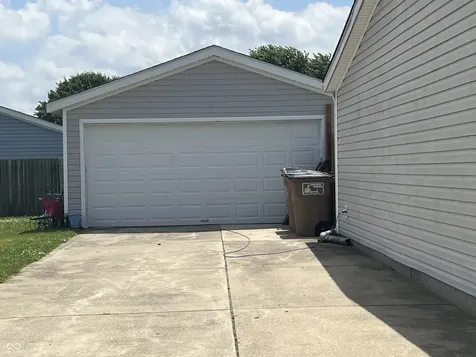 4643 Breckenridge Drive Columbus IN 47203