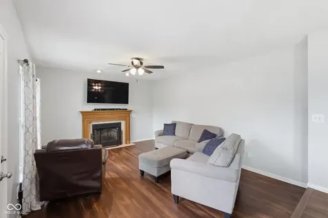 630 Creston Point Circle Indianapolis IN 46239