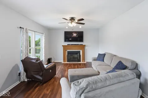 630 Creston Point Circle Indianapolis IN 46239