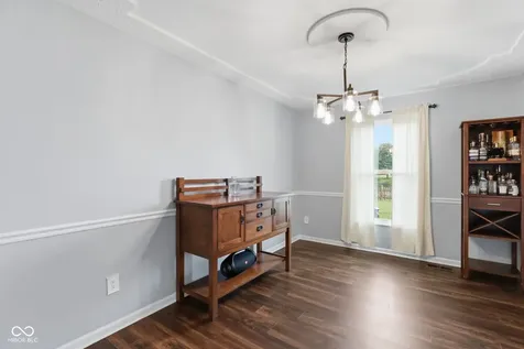 630 Creston Point Circle Indianapolis IN 46239