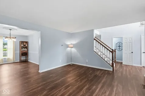 630 Creston Point Circle Indianapolis IN 46239