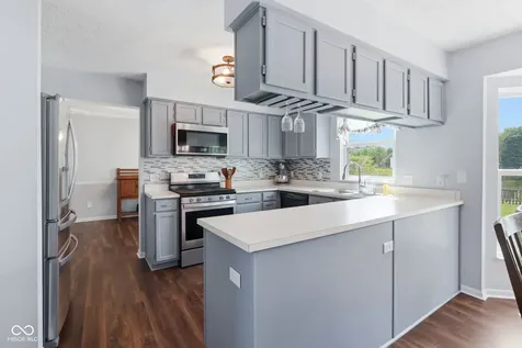 630 Creston Point Circle Indianapolis IN 46239