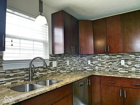 11504 Grassy Court Fishers IN 46037