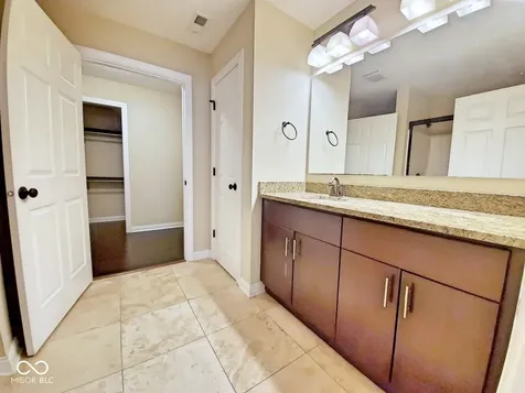 11504 Grassy Court Fishers IN 46037