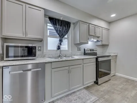 915 Southwood Drive Indianapolis IN 46227