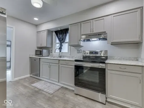 915 Southwood Drive Indianapolis IN 46227