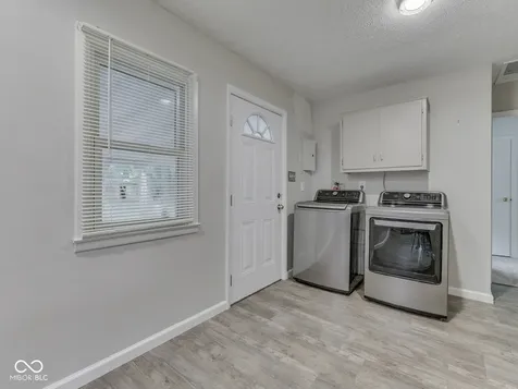 915 Southwood Drive Indianapolis IN 46227