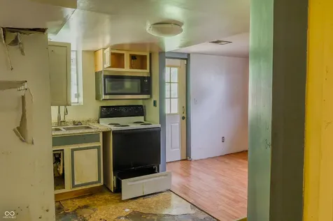 2504 Beechcrest Drive Indianapolis IN 46203